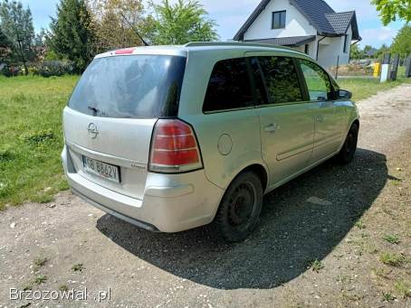 Opel Zafira 1.  9CDTI 120km 07 2007
