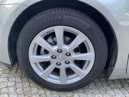 Toyota Avensis T27 2012
