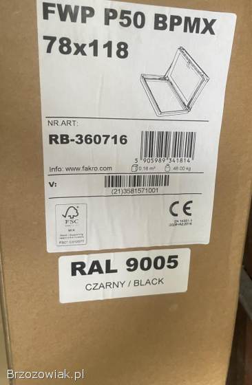 Nowe okno wyłazowe FAKRO GREENVIEW 78x118 kolor czarny RAL 9005