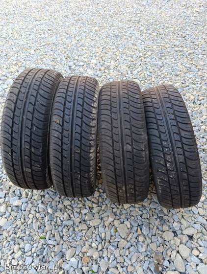 Sprzedam 4 szt.  letnich opon.  Stan b.  dobry