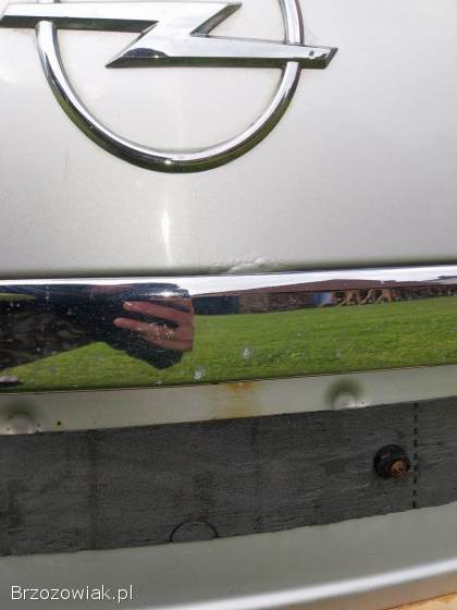 Tylna klapa Opel Astra H kombi