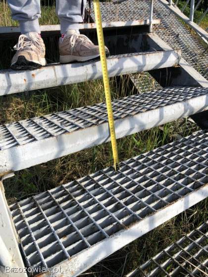 Schody metalowe zewnętrzne