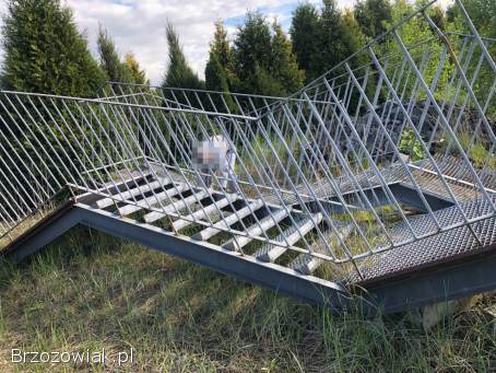Schody metalowe zewnętrzne