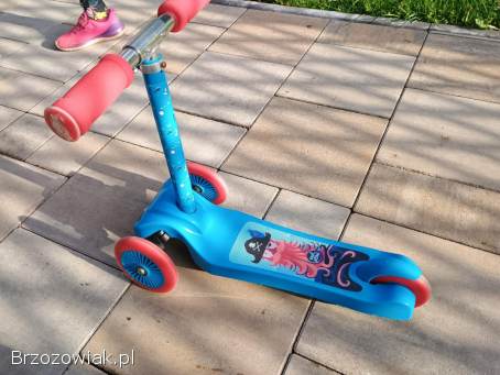 Hulajnoga dziecięca trójkołowa