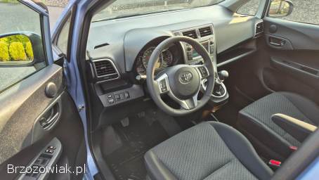 Toyota Verso S 1.  33 VVT-i Comfo 2011