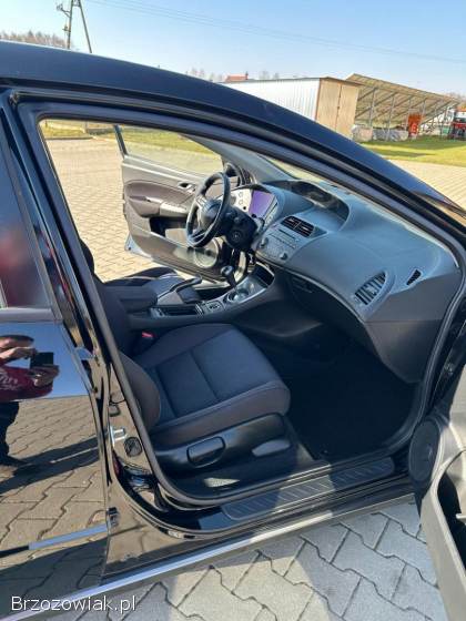 Honda Civic UFO 1.  8 BENZYNA 2009