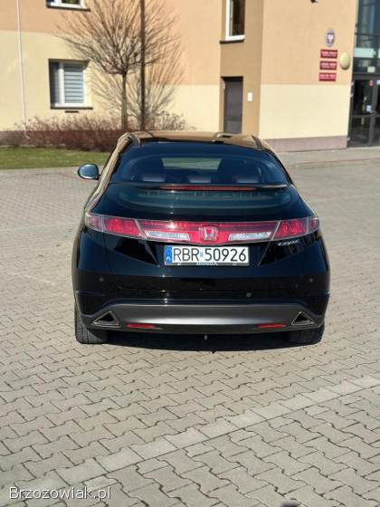 Honda Civic UFO 1.  8 BENZYNA 2009