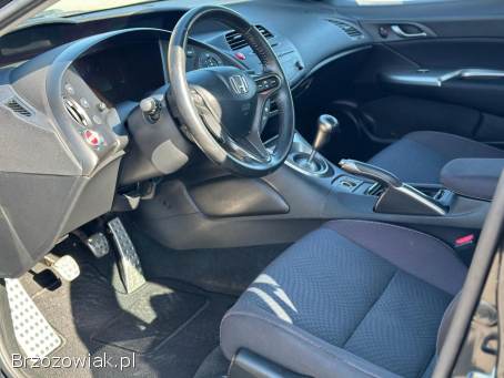 Honda Civic UFO 1.  8 BENZYNA 2009