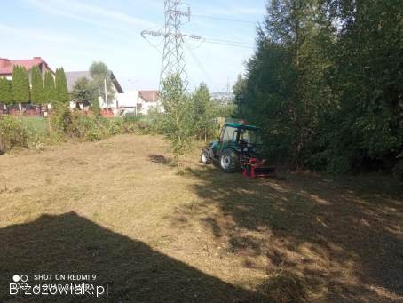 Koszenie traw kosiarką bijakową mulczerem