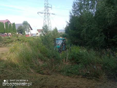 Koszenie traw kosiarką bijakową mulczerem