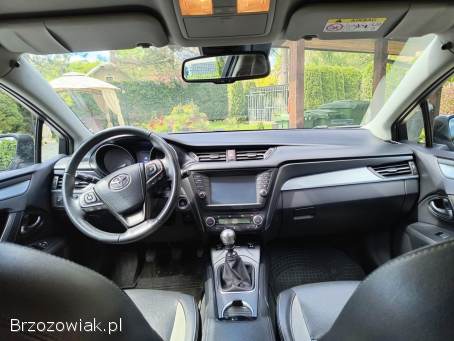 Toyota Avensis T27 2015