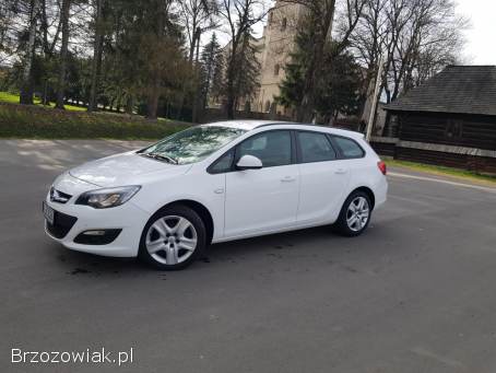 Opel Astra 1.  4 Turbo  2015
