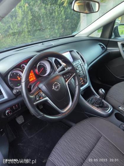Opel Astra 2013