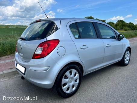 Opel Corsa 1.  4B 101km 2014
