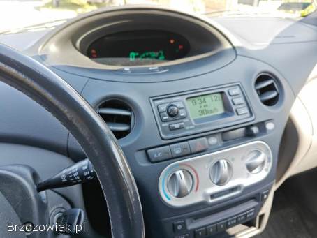 Toyota Yaris 2004