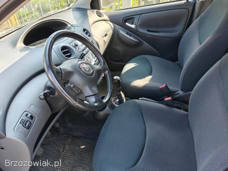 Toyota Yaris 2004