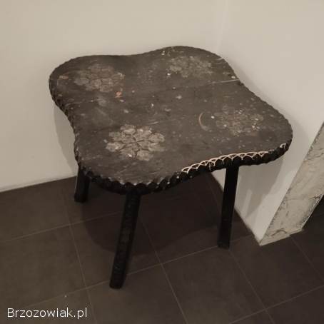Stół drewniany,  taborety