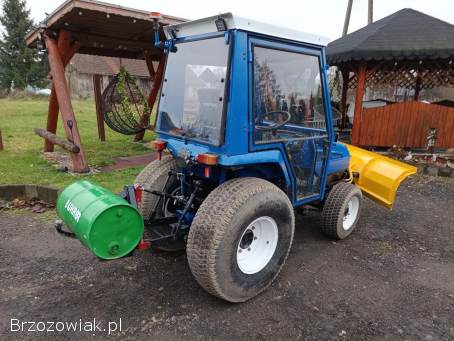Traktor iseki