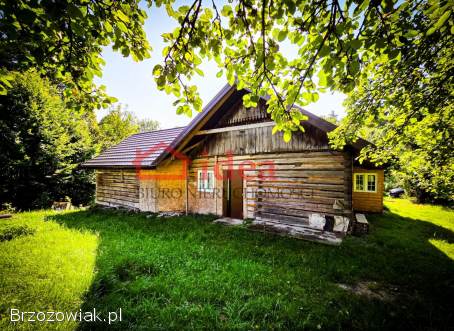 Drewniany dom w niezwykłym miejscu -  w Wesołej