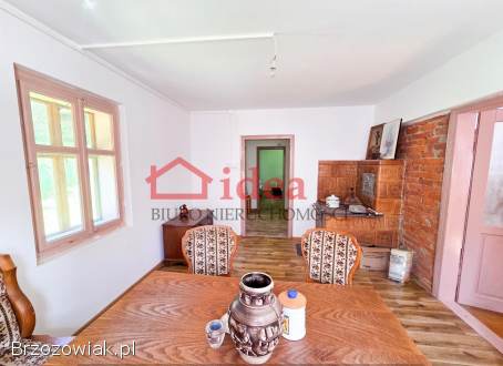 Drewniany dom w niezwykłym miejscu -  w Wesołej