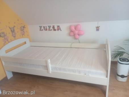 Łóżko drewniane 180x80 wraz z materacem
