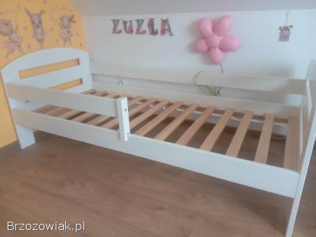 Łóżko drewniane 180x80 wraz z materacem