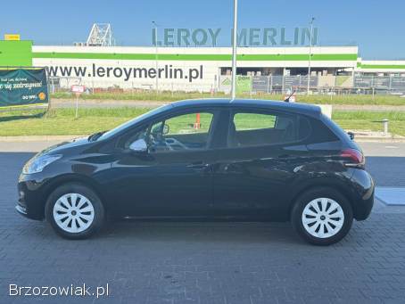 Peugeot 208 1.  0 2015