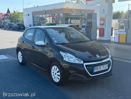 Peugeot 208 1.  0 2015