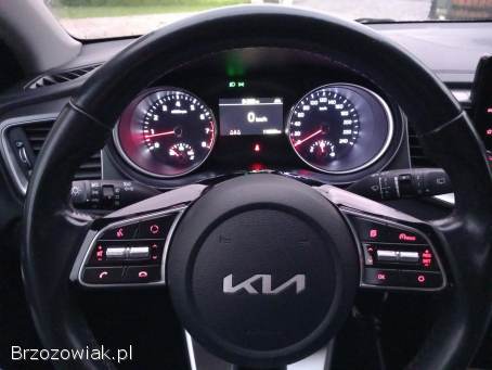 Kia Cee'd Xceed 1.  5 Turbo  2022