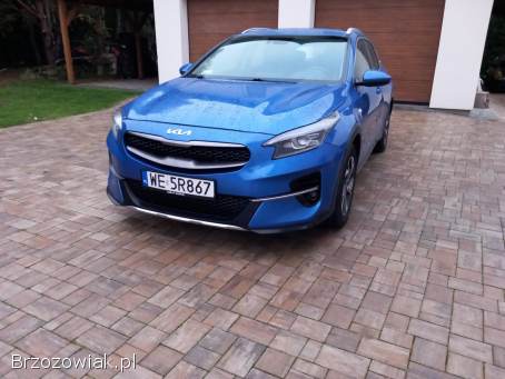 Kia Cee'd Xceed 1.  5 Turbo  2022