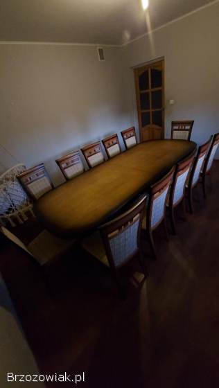Stół drewniany plus 12 krzesł