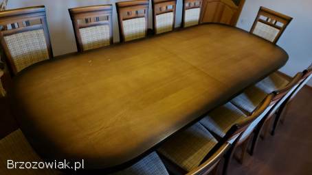 Stół drewniany plus 12 krzesł