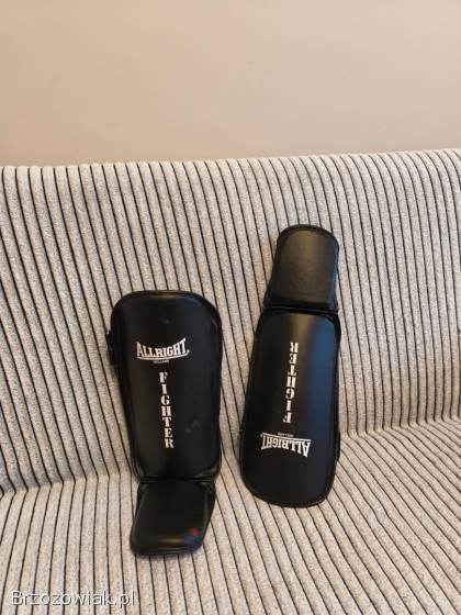 Sprzedam ochraniacze na golenie do z ochroną na stopę