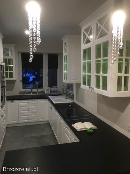 Meble kuchenne na wymiar od projektu do montazu