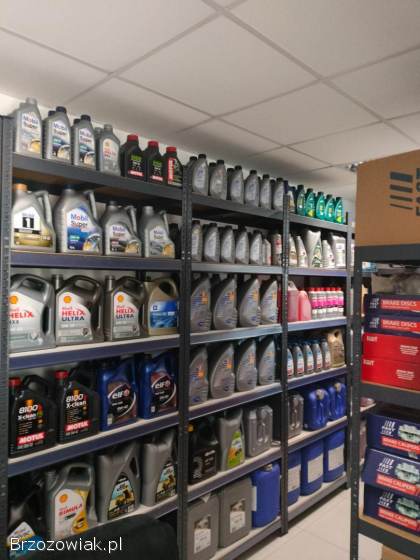 Sklep motoryzacyjny -  zakuwanie węży