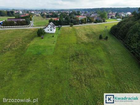 Targowiska – atrakcyjna działka z mediami przy asfaltowej drodze