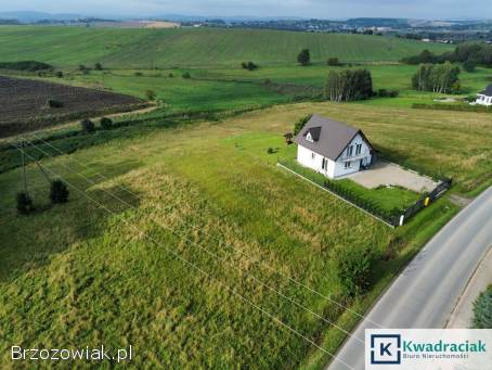 Targowiska – atrakcyjna działka z mediami przy asfaltowej drodze