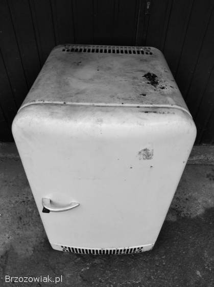 Sprzedam zabytkowa lodówka AGROMA WSK MIELEC 1965 r.  vintage retro antyk