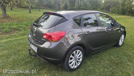 Opel Astra 2012