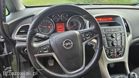 Opel Astra 2012