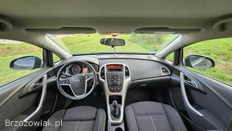 Opel Astra 2012