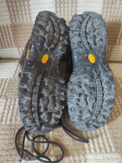 Sprzedam buty.