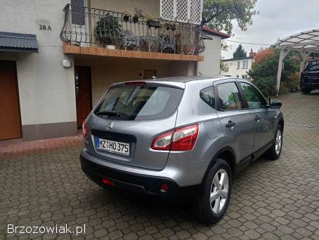 Nissan Qashqai 1,  6 benz.  - 116KM 2010