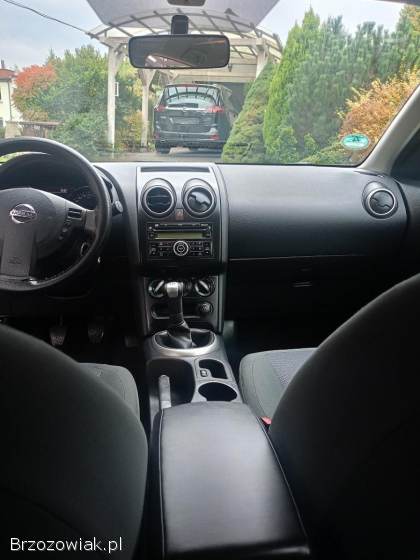 Nissan Qashqai 1,  6 benz.  - 116KM 2010