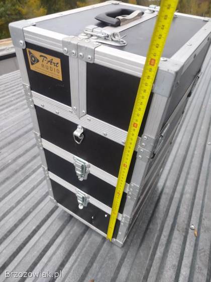 Kufer kosmetyczny masywny