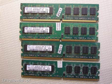 Sprzedam kości pamięci RAM do starszych komputerów.