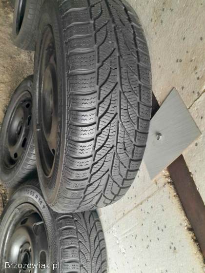 Opony zimowe wraz z felgami