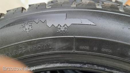 Opony zimowe 215/55/18