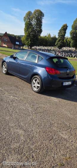Opel Astra J 2010