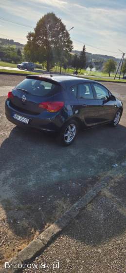 Opel Astra J 2010